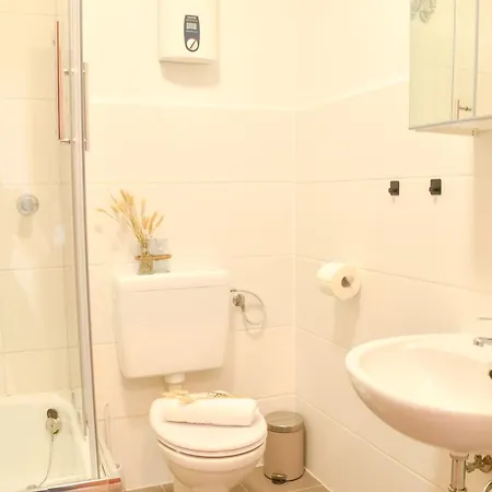 Milpau Buer 2 - Modernes Mit Queensize-bett, Netflix, Nespresso, Waschmaschine & Smart Tv Apartament Gelsenkirchen